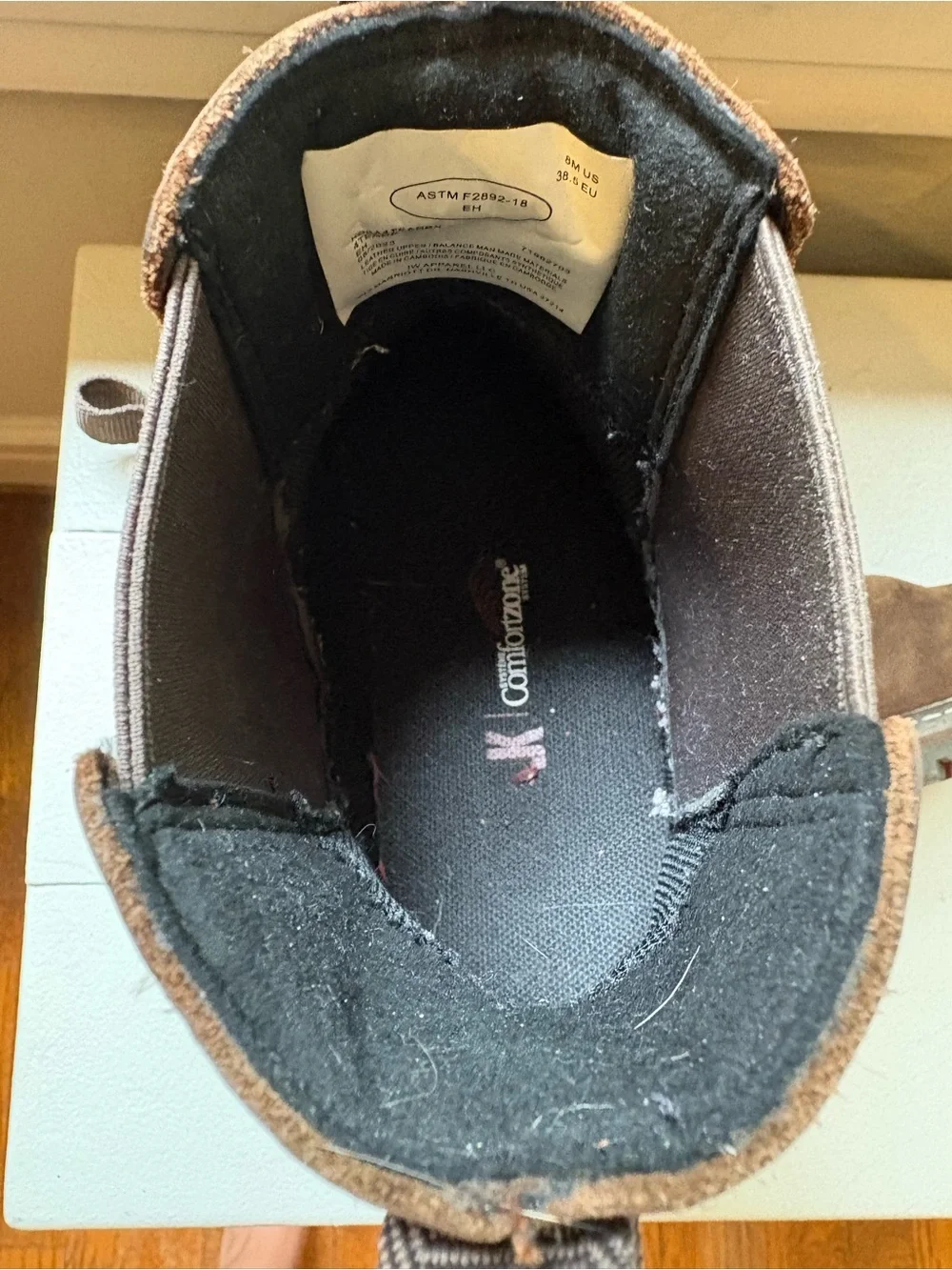 KODIAK Brown Chelsea Work Boots - Size 8M